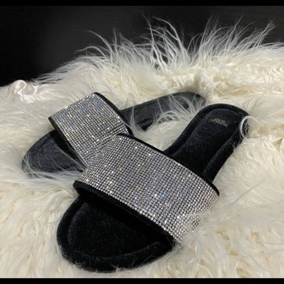 Victoria’s Secret Rhinestone Slides - Picture 3 of 5
